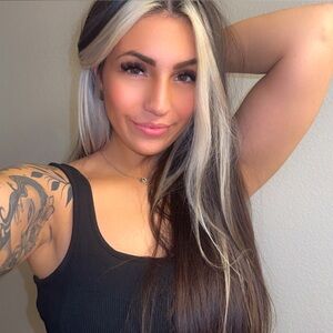 Meet Your Posher, Brie 🖤 🦋